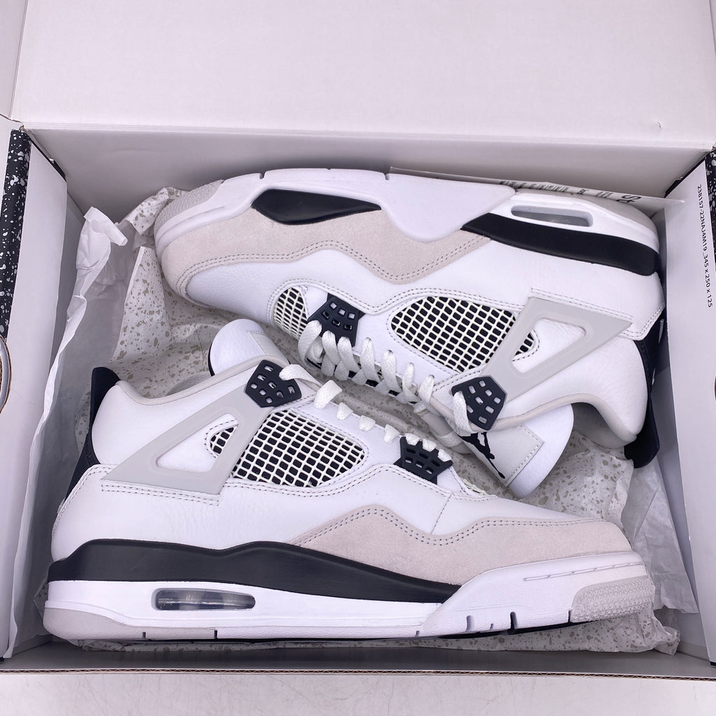 Air Jordan 4 Retro "Military Black" 2022 New Size 9.5