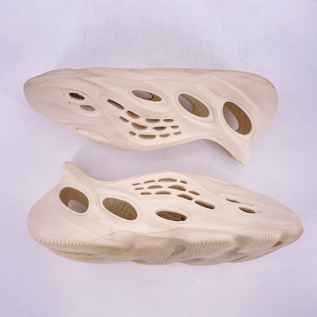 Yeezy Foam RNNR "Sand" 2021 Used Size 12
