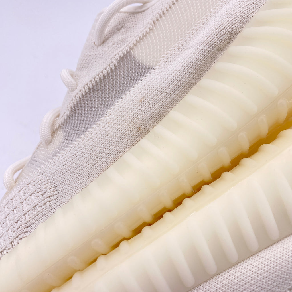 Yeezy 350 v2 "Bone" 2022 New (Cond) Size 10.5