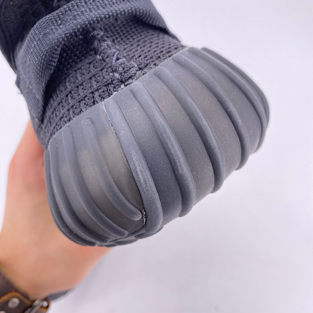 Yeezy 350 v2 "Onyx" 2022 New Size 11