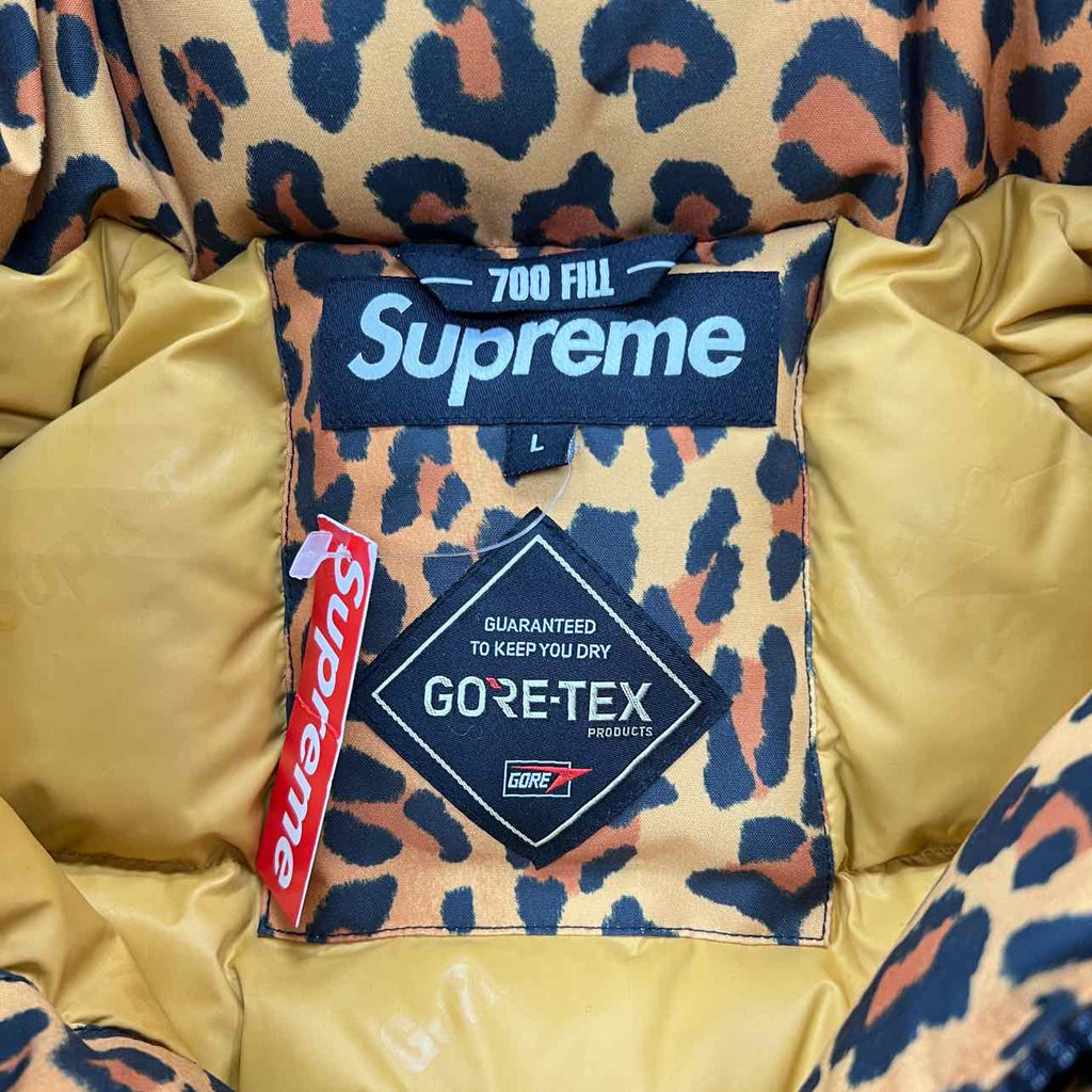 Supreme Parka "GORETEX" Leopard Used Size L
