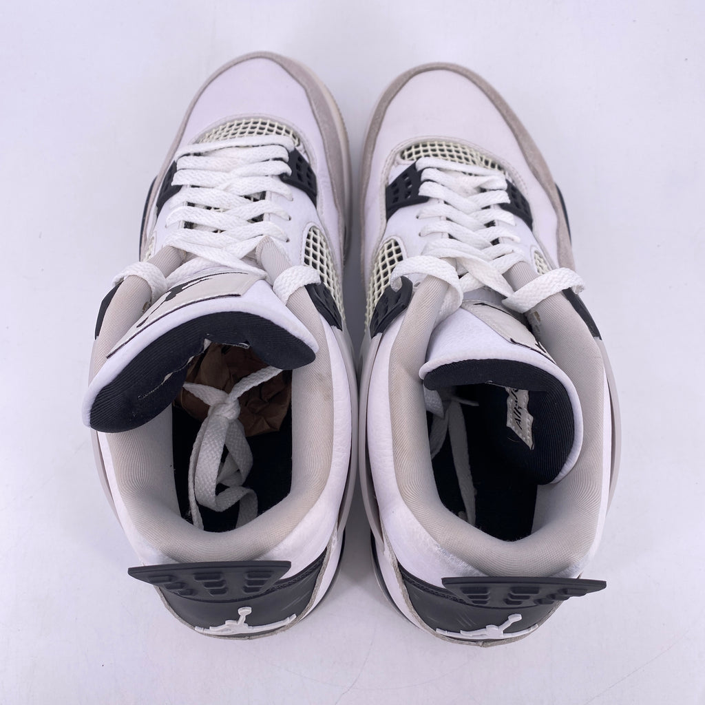 Air Jordan 4 Retro "Military Black" 2022 Used Size 10.5