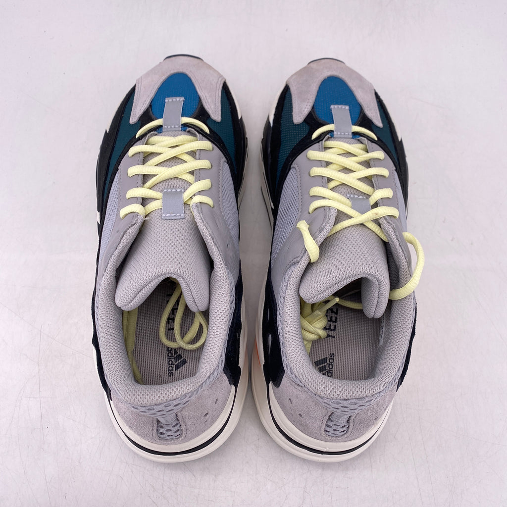 Yeezy 700 "Waverunner" 2017 Used Size 9