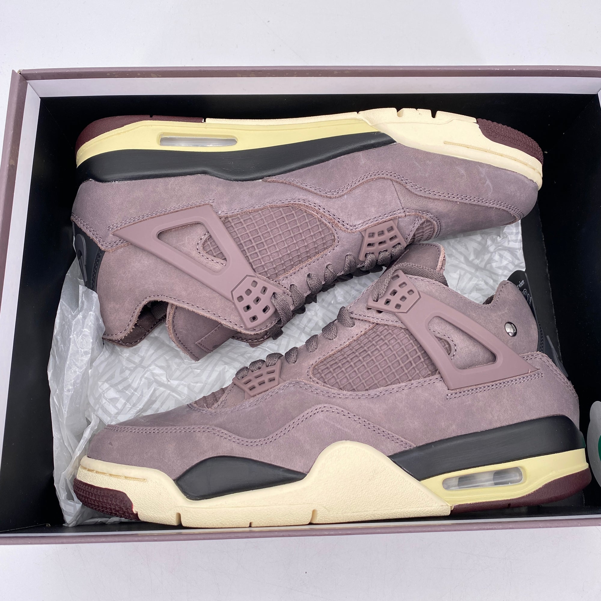 Air Jordan 4 Retro &quot;A Ma Maniere&quot; 2022 Used Size 9