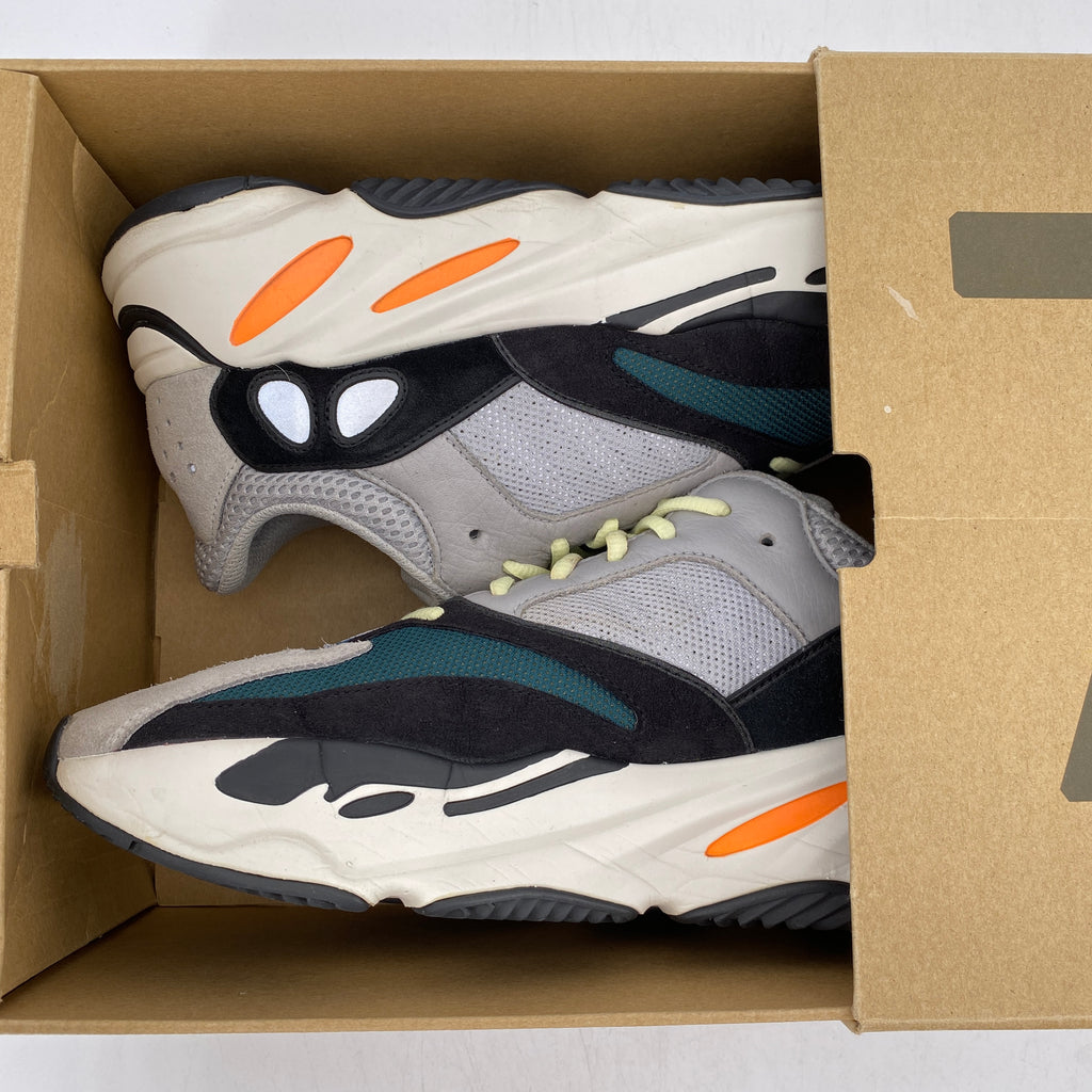Yeezy 700 "Waverunner" 2017 Used Size 12