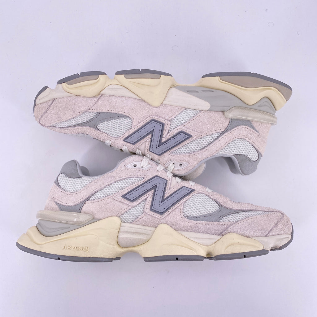 New Balance 9060 "Moonbeam" 2023 Used Size 10