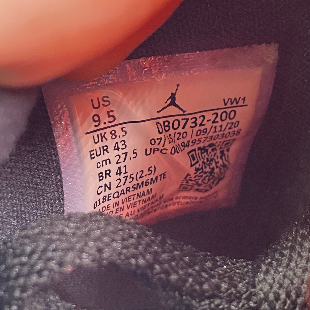 Air Jordan 4 Retro "Taupe Haze" 2021 Used Size 9.5
