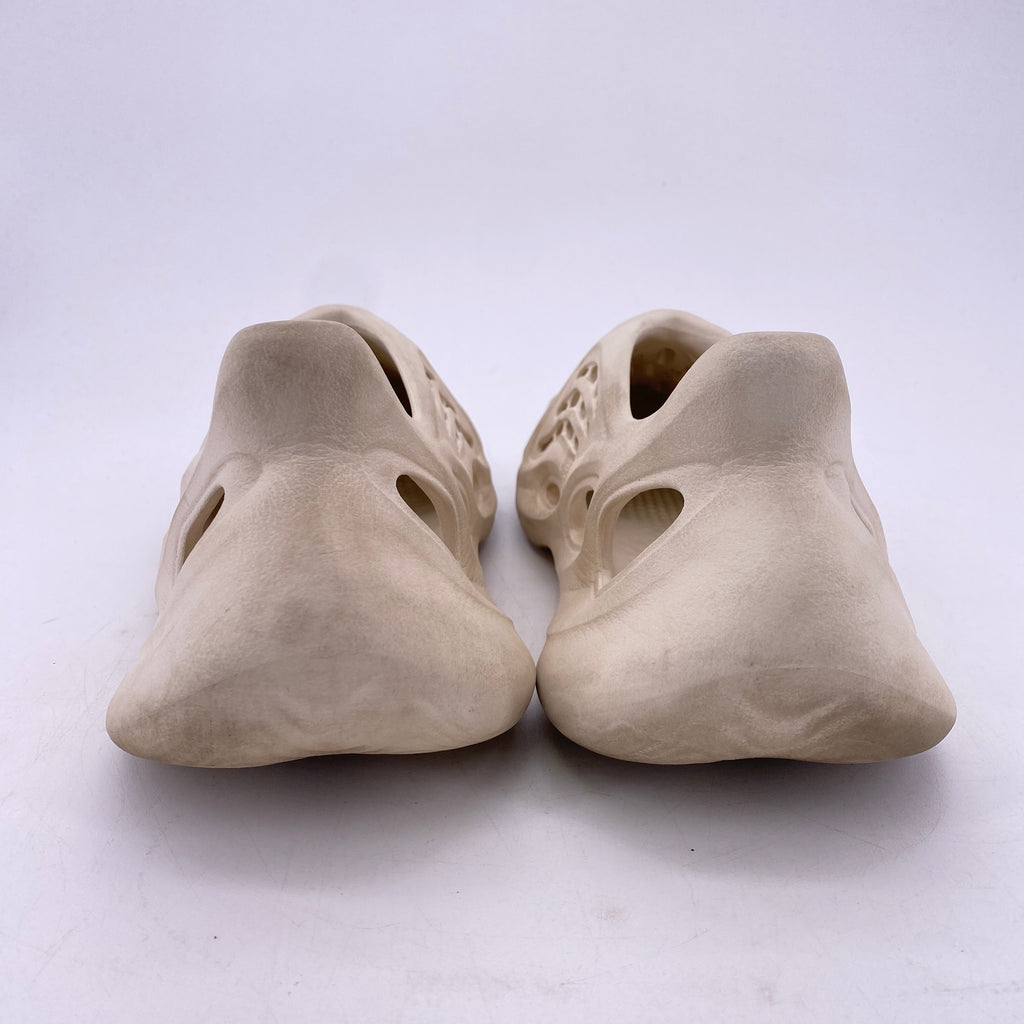 Yeezy Foam RNNR "Sand" 2021 Used Size 10
