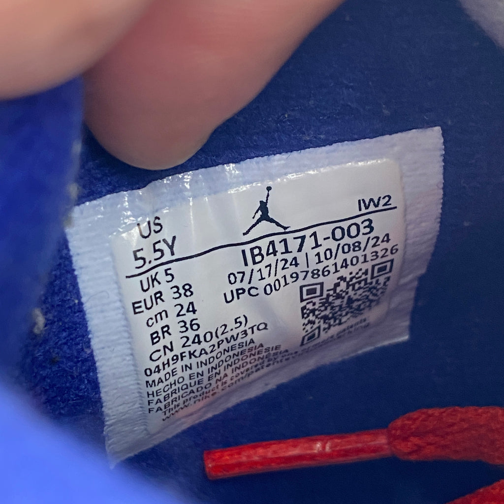 Air Jordan (GS) 4 Retro "Rare Air" 2025 Used Size 5.5Y