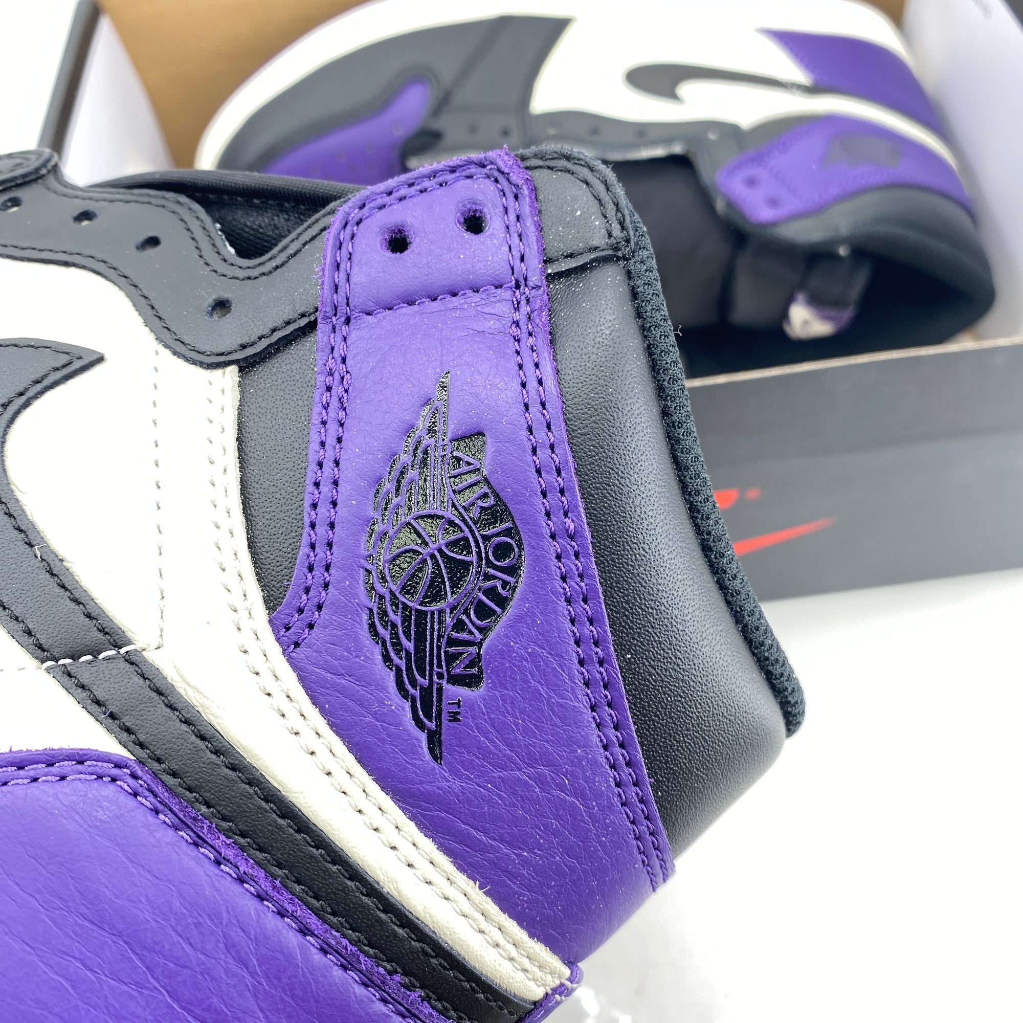 Air Jordan 1 Retro High OG &quot;Court Purple&quot; 2018 New Size 8.5