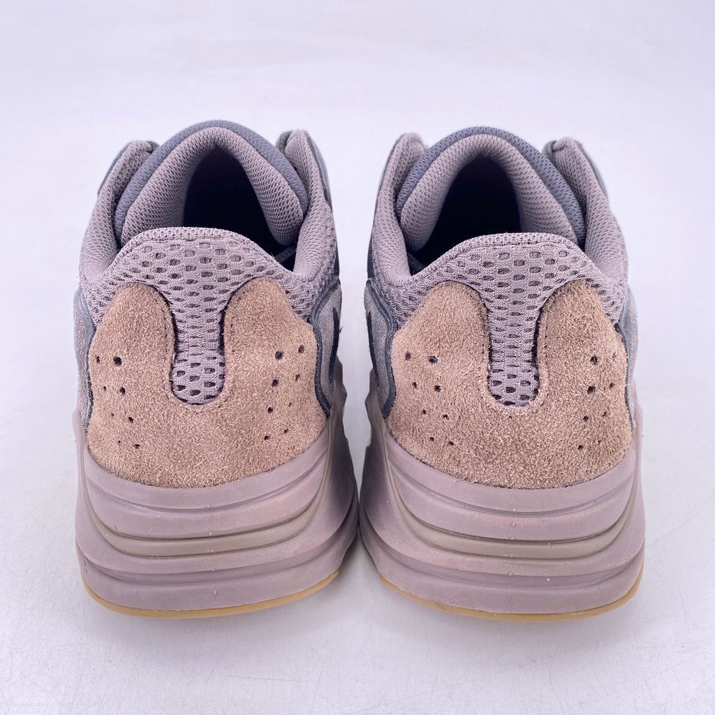 Yeezy 700 "Mauve" 2018 Used Size 11