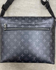 Louis Vuitton Messenger Bag "MONOGRAM" Used Black