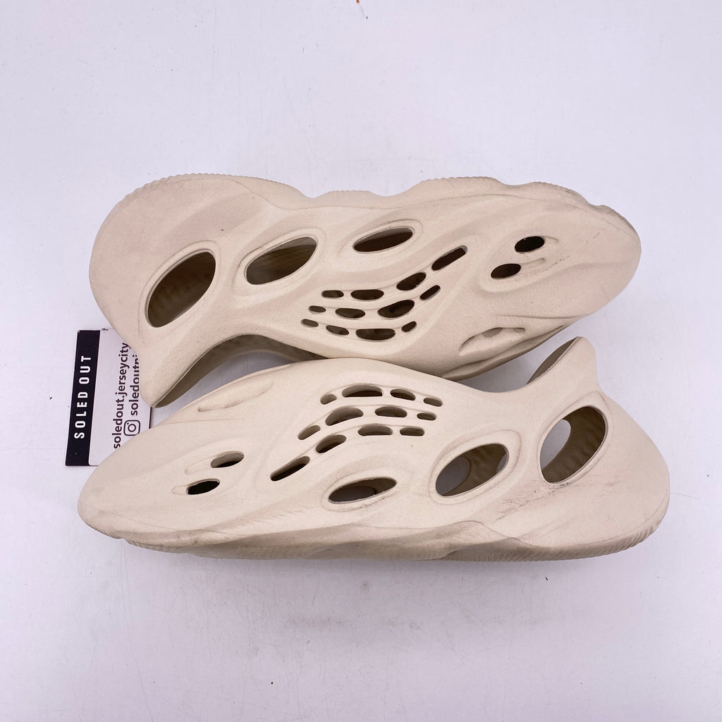 Yeezy Foam RNNR "Sand" 2021 Used Size 11