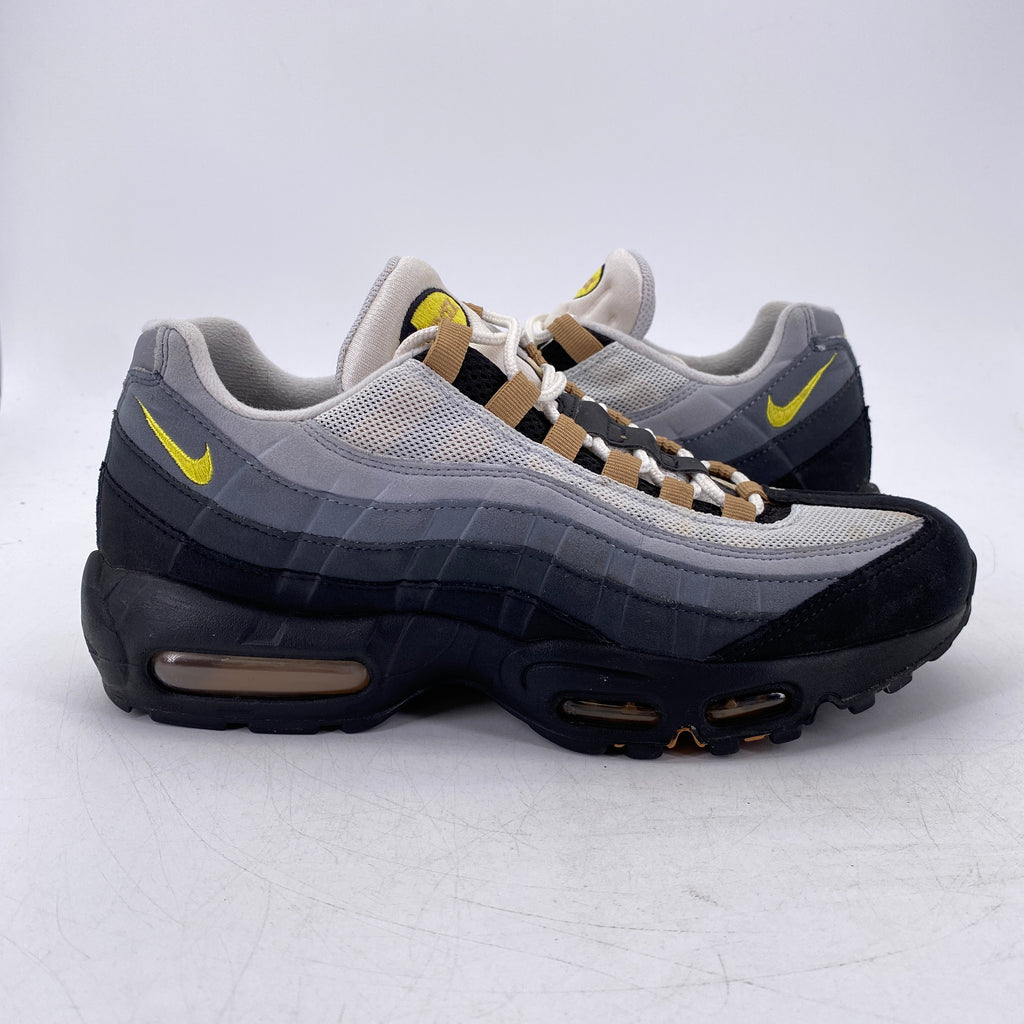 Nike Air Max 95 "Icons Yellow Strike" 2023 Used Size 9