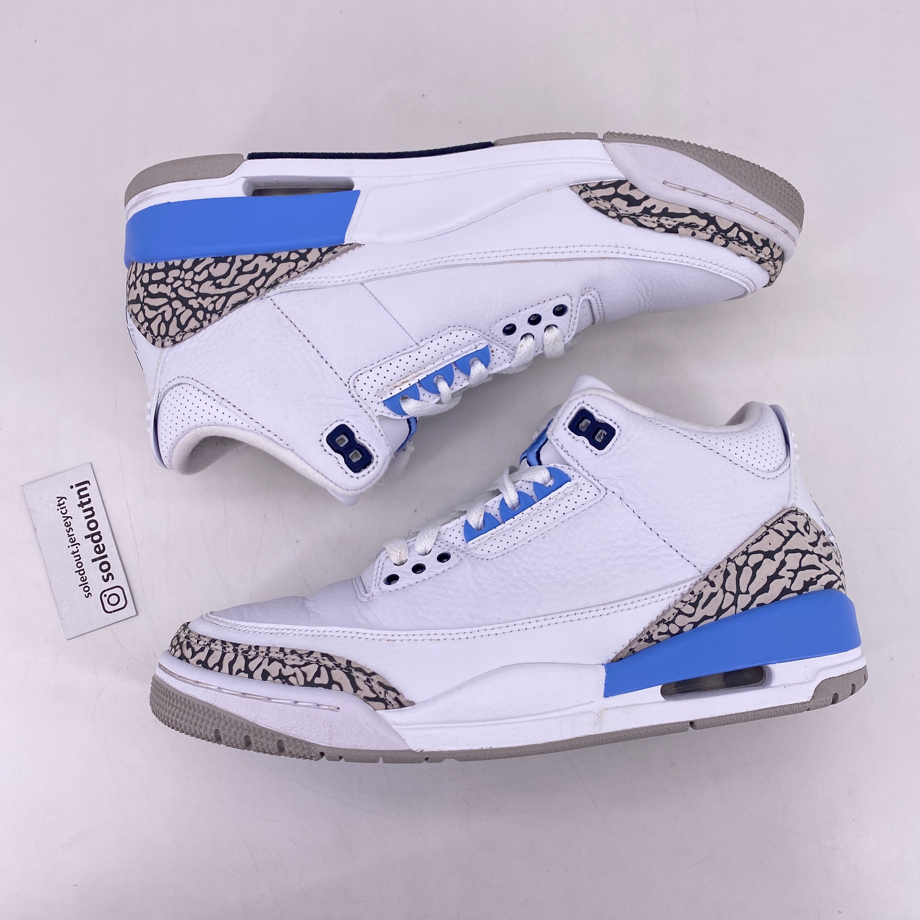 Air Jordan 3 Retro Unc 2020 Size 8 SOLED OUT JC