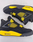 Air Jordan 4 Retro "Thunder" 2022 Used Size 8.5