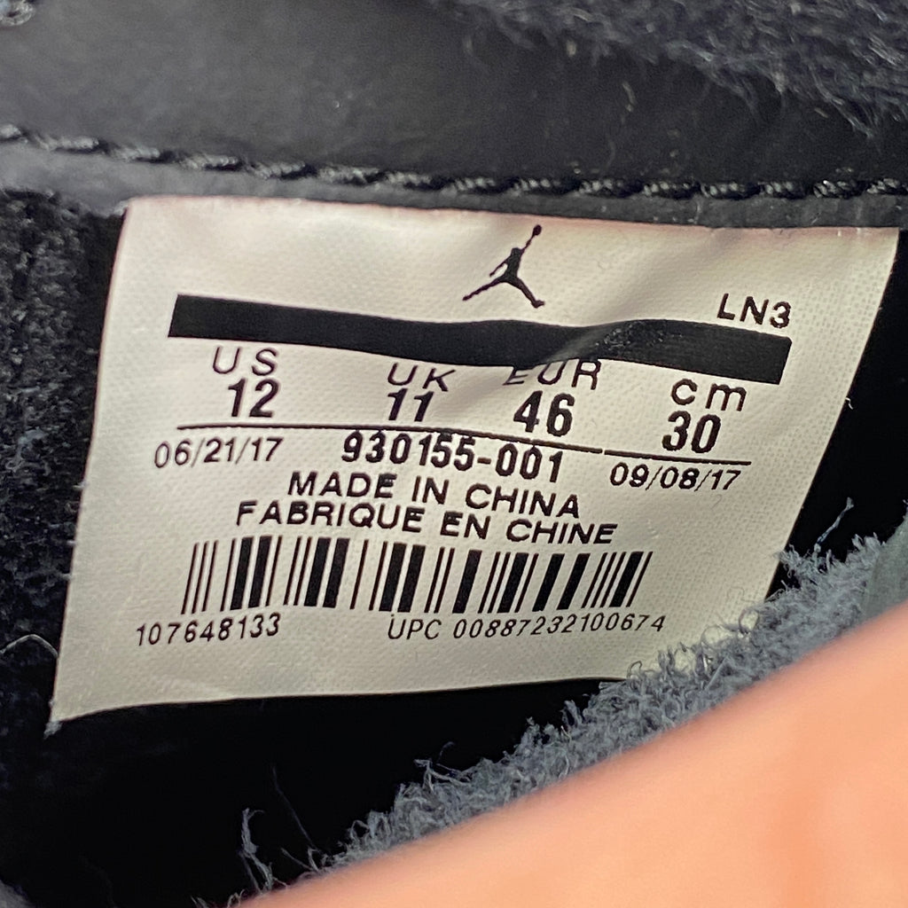 Air Jordan 4 Retro "Kaws Black" 2017 Used Size 12