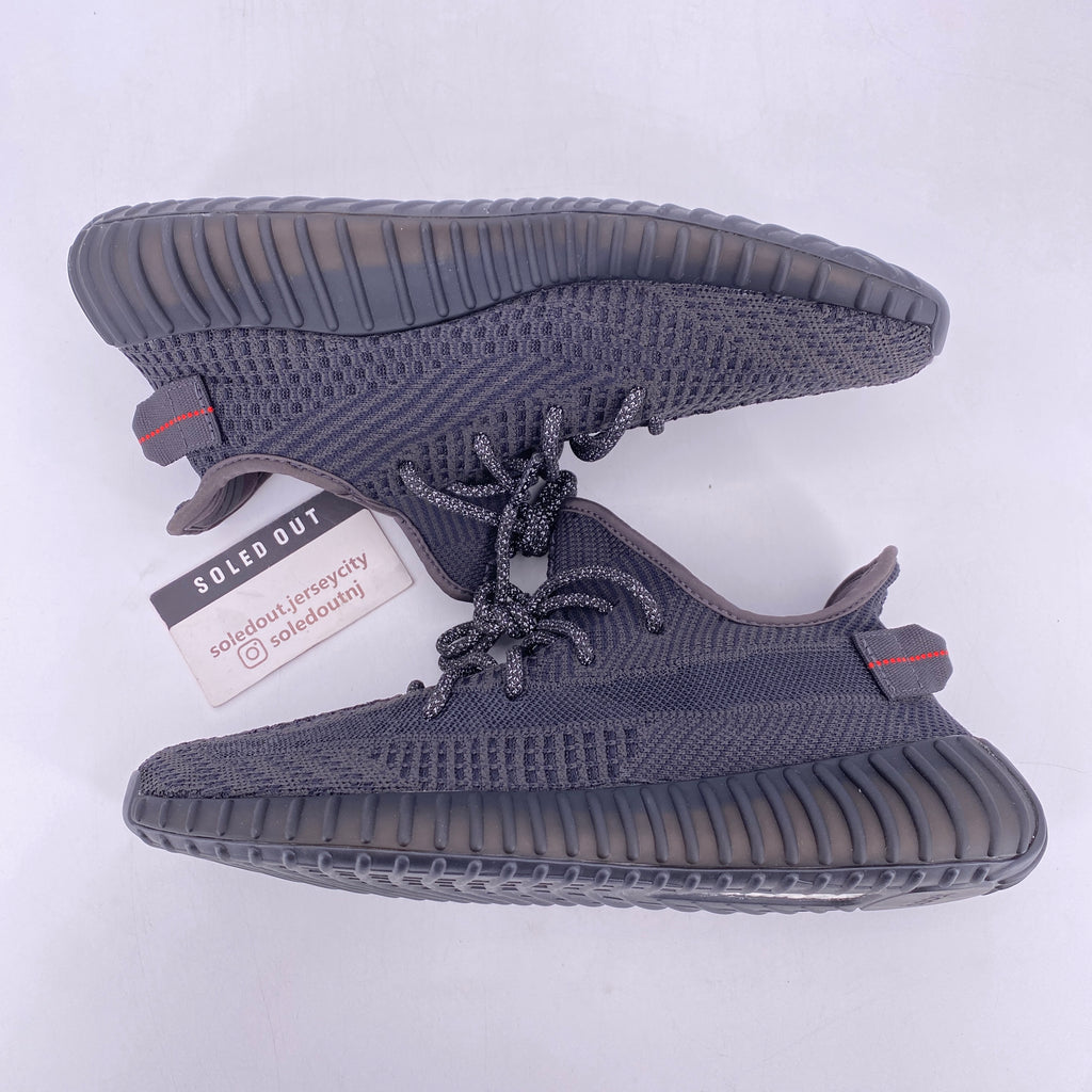 Yeezy 350 v2 "Black" 2019 Used Size 9
