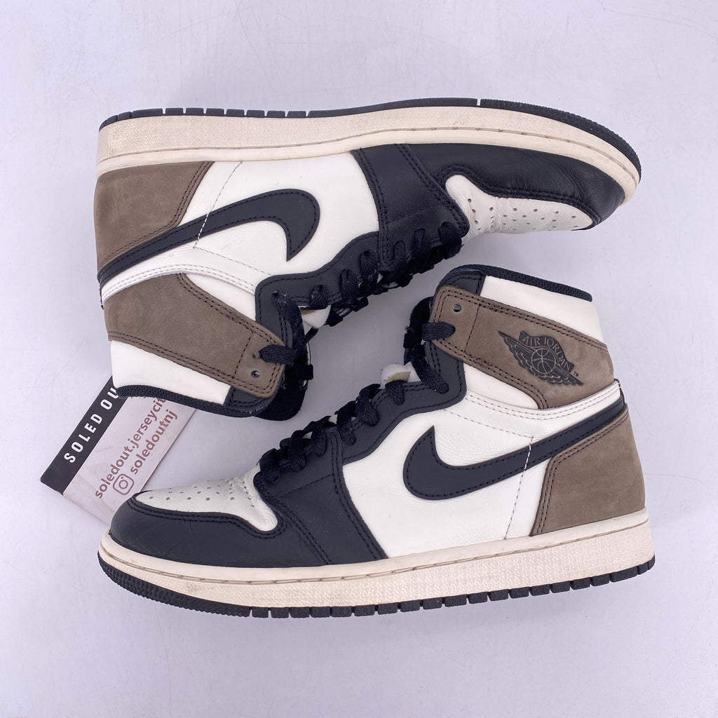 Air Jordan 1 Retro High OG "Mocha" 2020 Used Size 8
