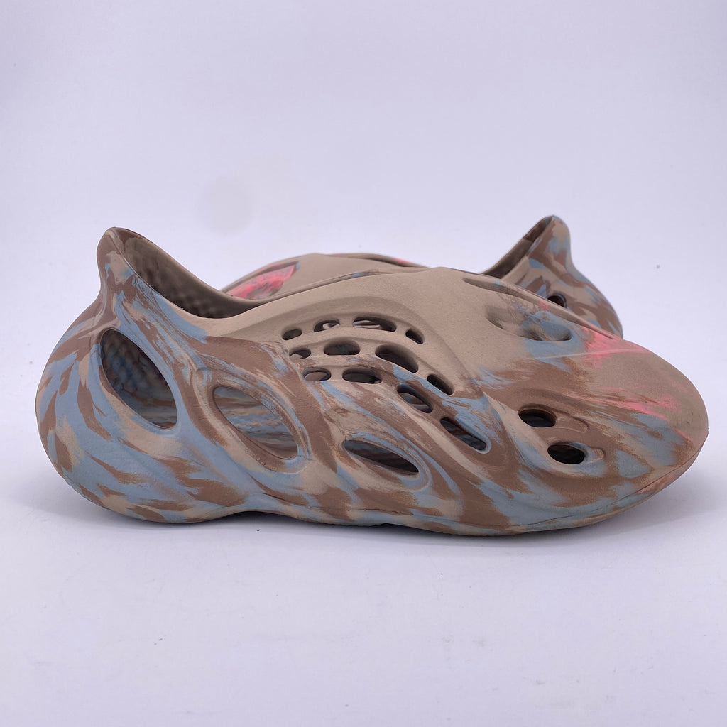 Yeezy Foam RNNR "Mx Sand Grey" 2021 Used Size 8