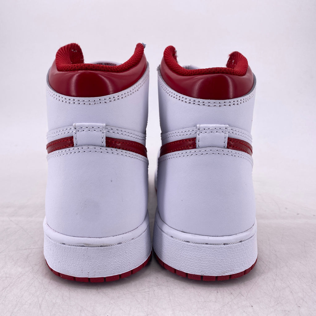 Air Jordan (GS) 1 Retro High "Metallic Red" 2017 Used Size 7Y