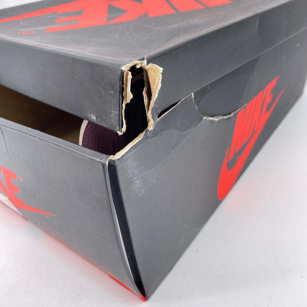 Air Jordan 1 Retro High OG "Bordeaux" 2021 Used Size 14