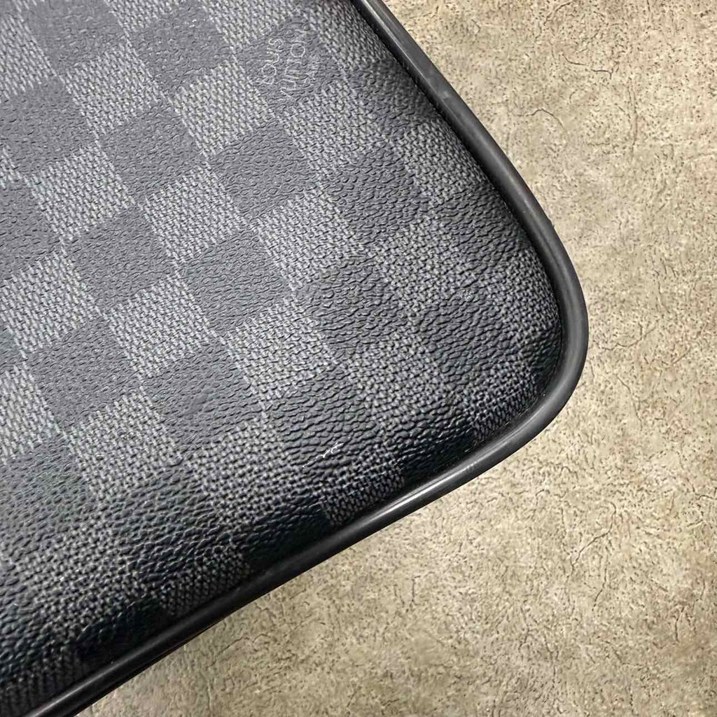 Louis Vuitton Messenger Bag "ICARE LAPTOP" Used Black