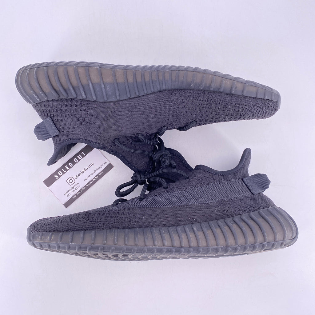 Yeezy 350 v2 "Onyx" 2022 Used Size 13.5