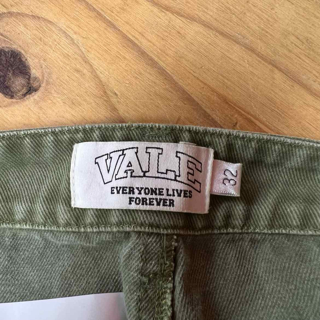 Vale Shorts "VALLEY" Olive Used Size 32