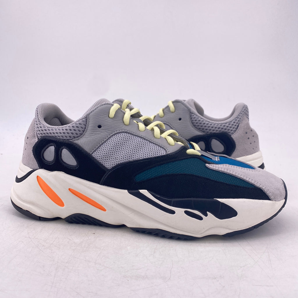 Yeezy 700 "Waverunner" 2021 Used Size 11