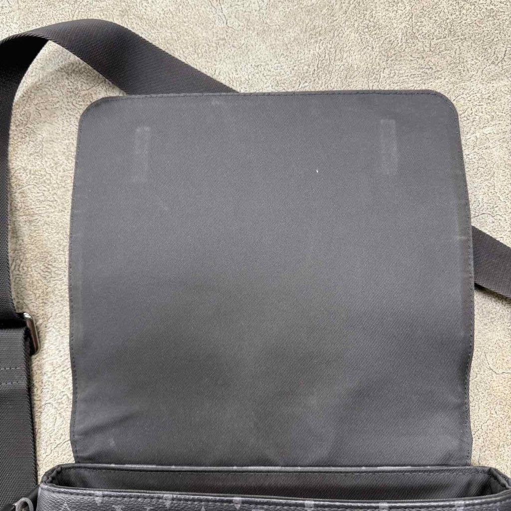 Louis Vuitton Messenger Bag "MONOGRAM ECLIPSE" Used Black Size OS