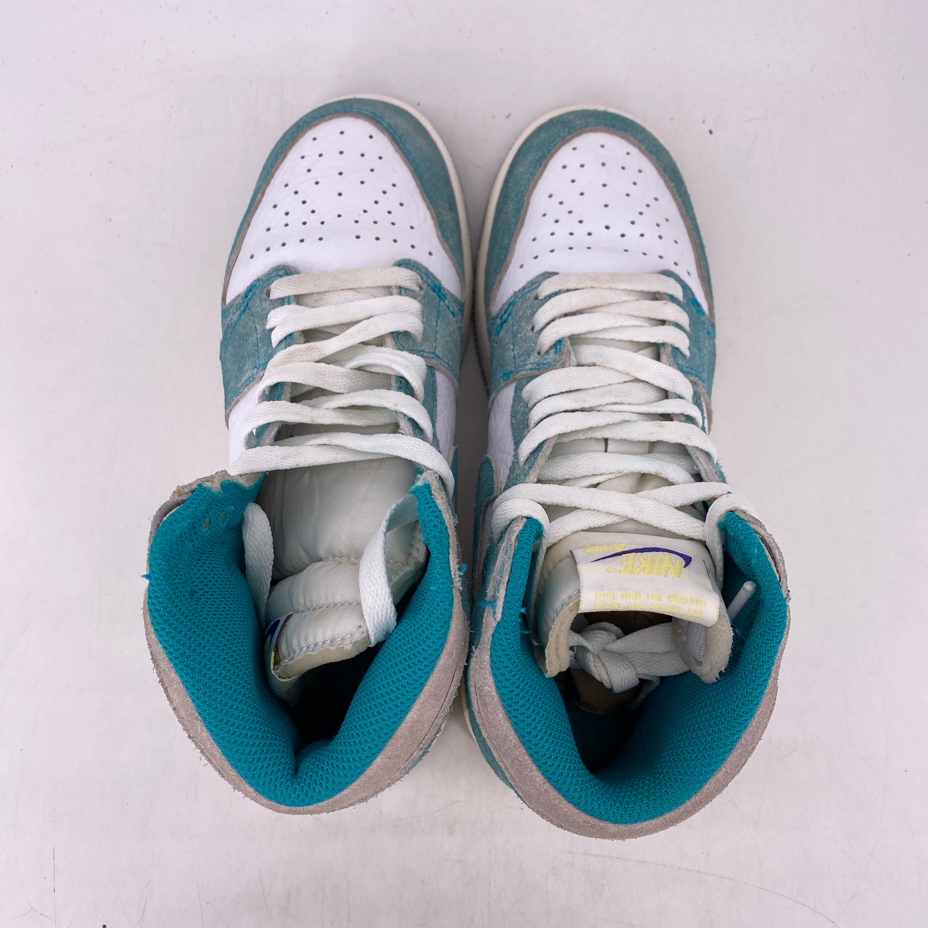 Air Jordan (GS) 1 Retro High OG &quot;Turbo Green&quot; 2019 Used Size 5Y