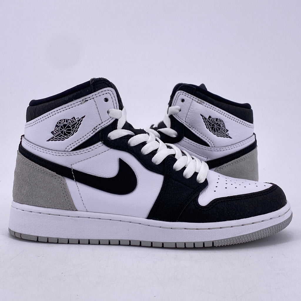 Air Jordan (GS) 1 Retro High OG "Bleached Coral" 2022 Used Size 5.5Y