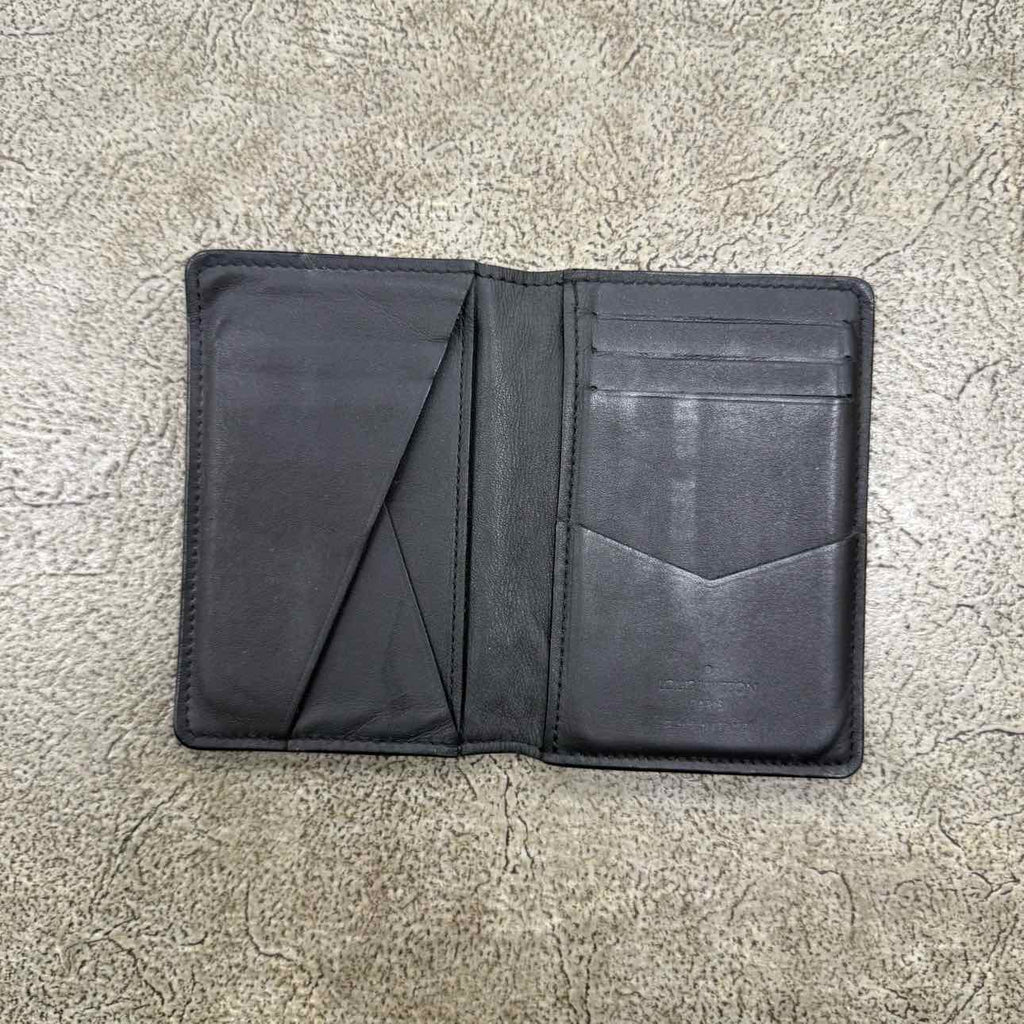 Louis Vuitton Card Holder Used Black Wallets