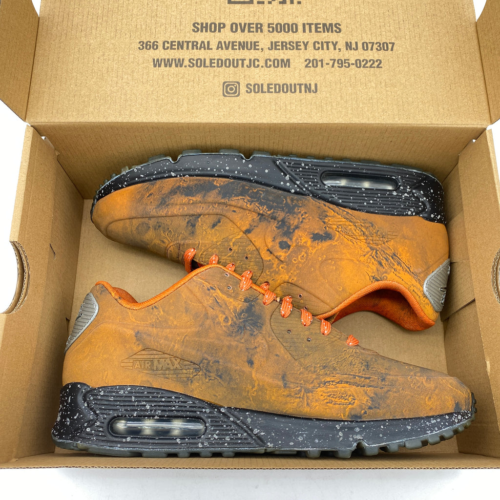 Nike Air Max 90 "Mars Landing" 2018 Used Size 10