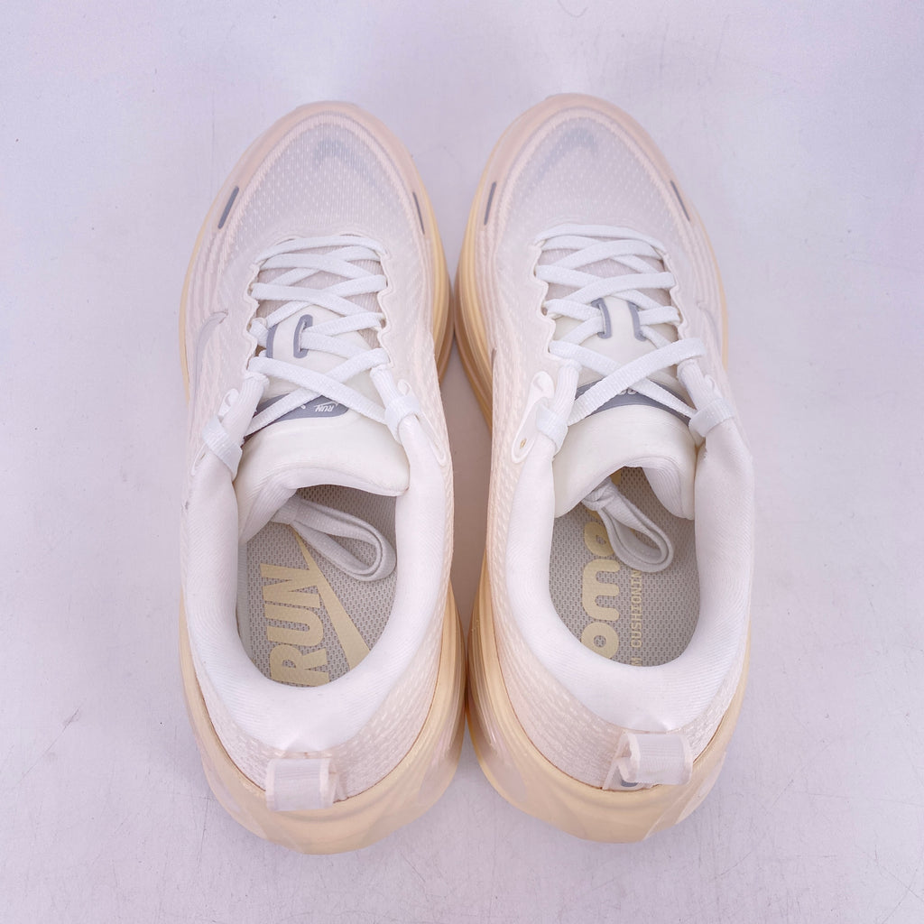 Nike (W) Vomero Plus ESS "Summit White Phantom Chalk" 2026 New Size 9.5W