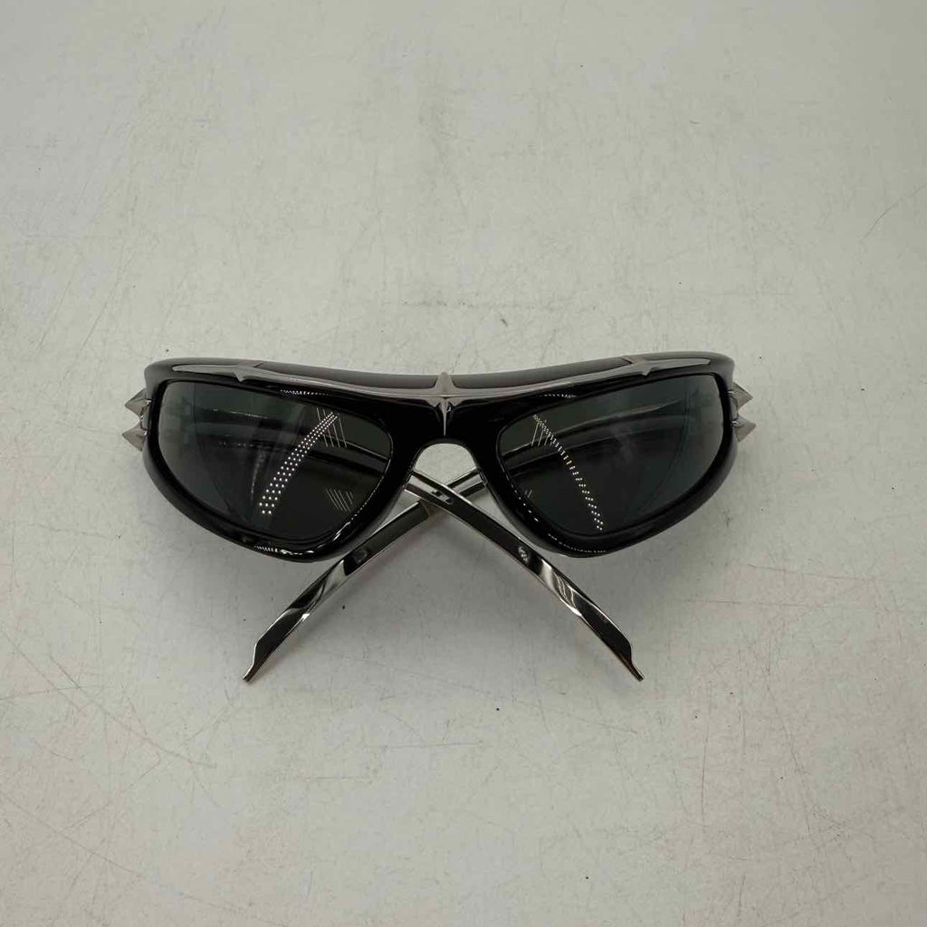 Gentle Monster Sunglasses "T2000 01" New Black Size OS