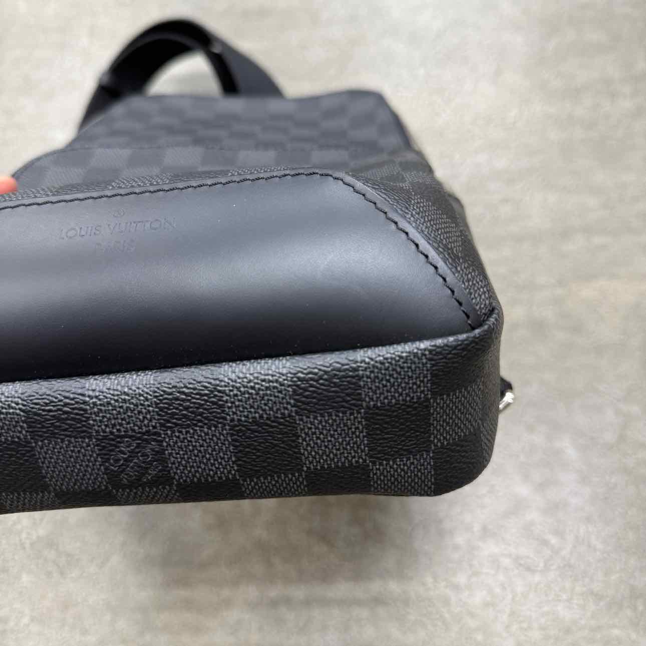 Louis Vuitton SLING BAG &quot;AVENUE&quot; New Black