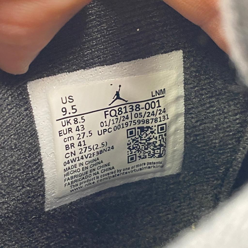 Air Jordan 4 Retro "White Thunder" 2024 Used Size 9.5