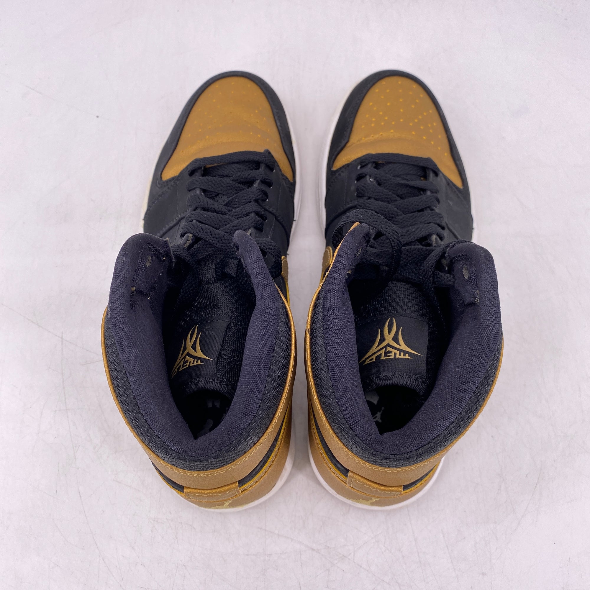 Air Jordan 1 Retro High &quot;Melo Pe&quot; 2014 Used Size 9