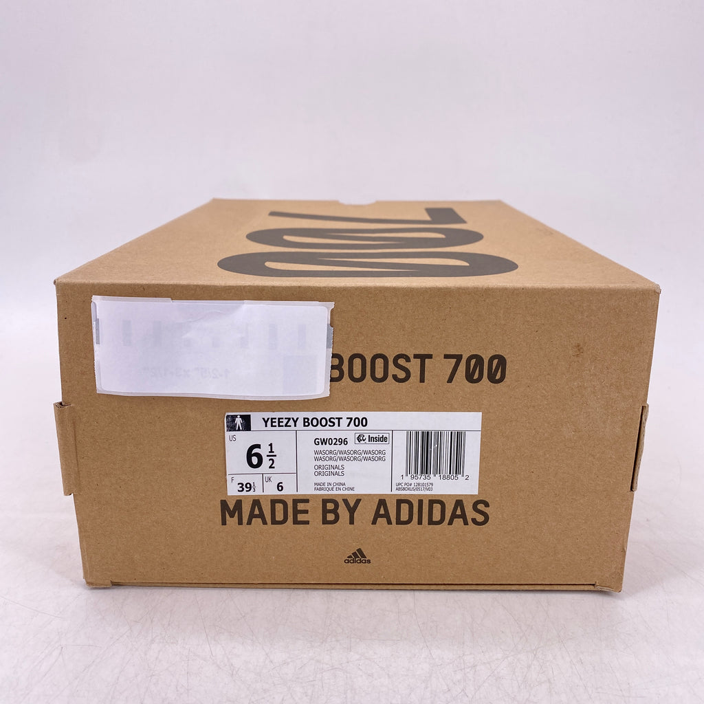 Yeezy 700 "Wash Orange" 2021 Used Size 6.5