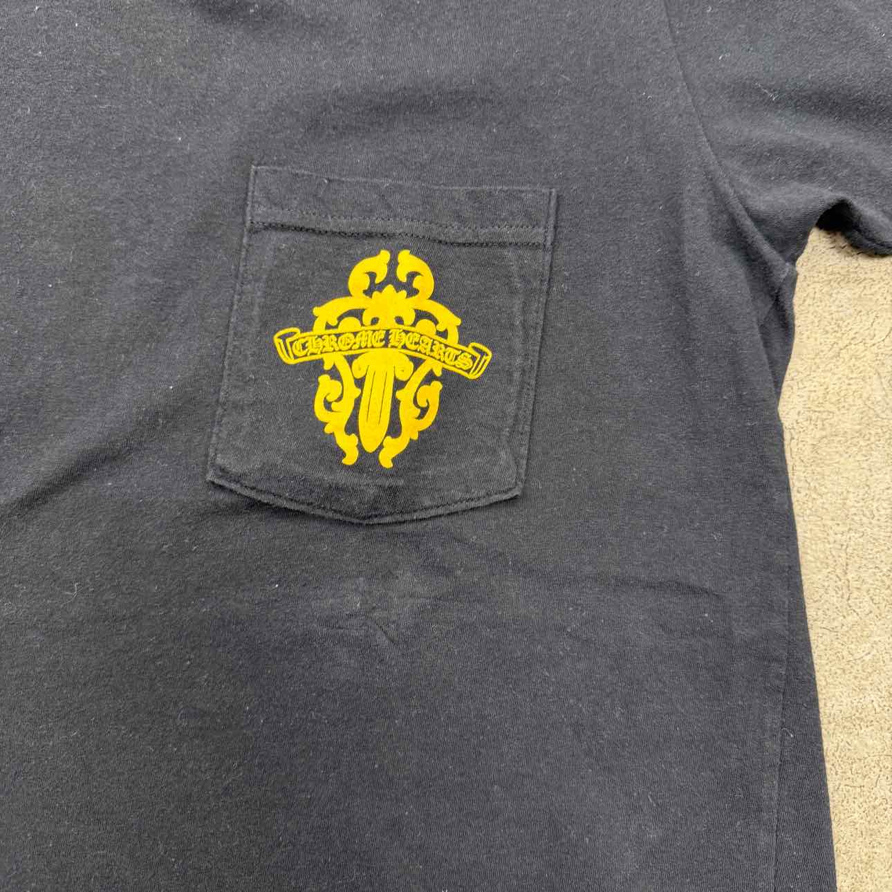 Chrome Hearts T-Shirt &quot;YELLOW DAGGER&quot; Black Used Size M