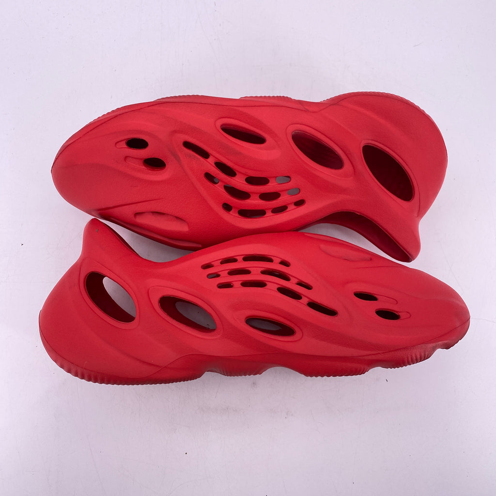 Yeezy Foam RNNR "Vermillion" 2021 Used Size 11