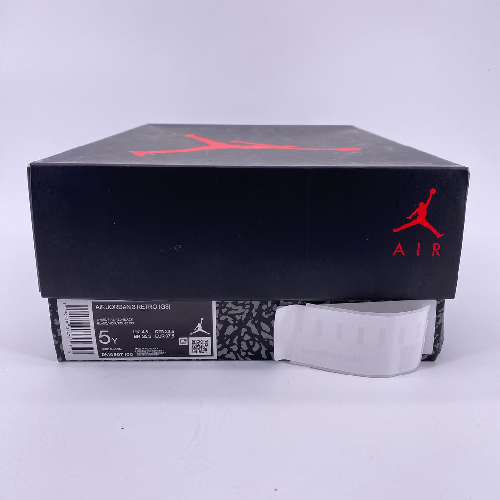 Air Jordan (GS) 3 Retro "Fire Red" 2022 Used Size 5Y