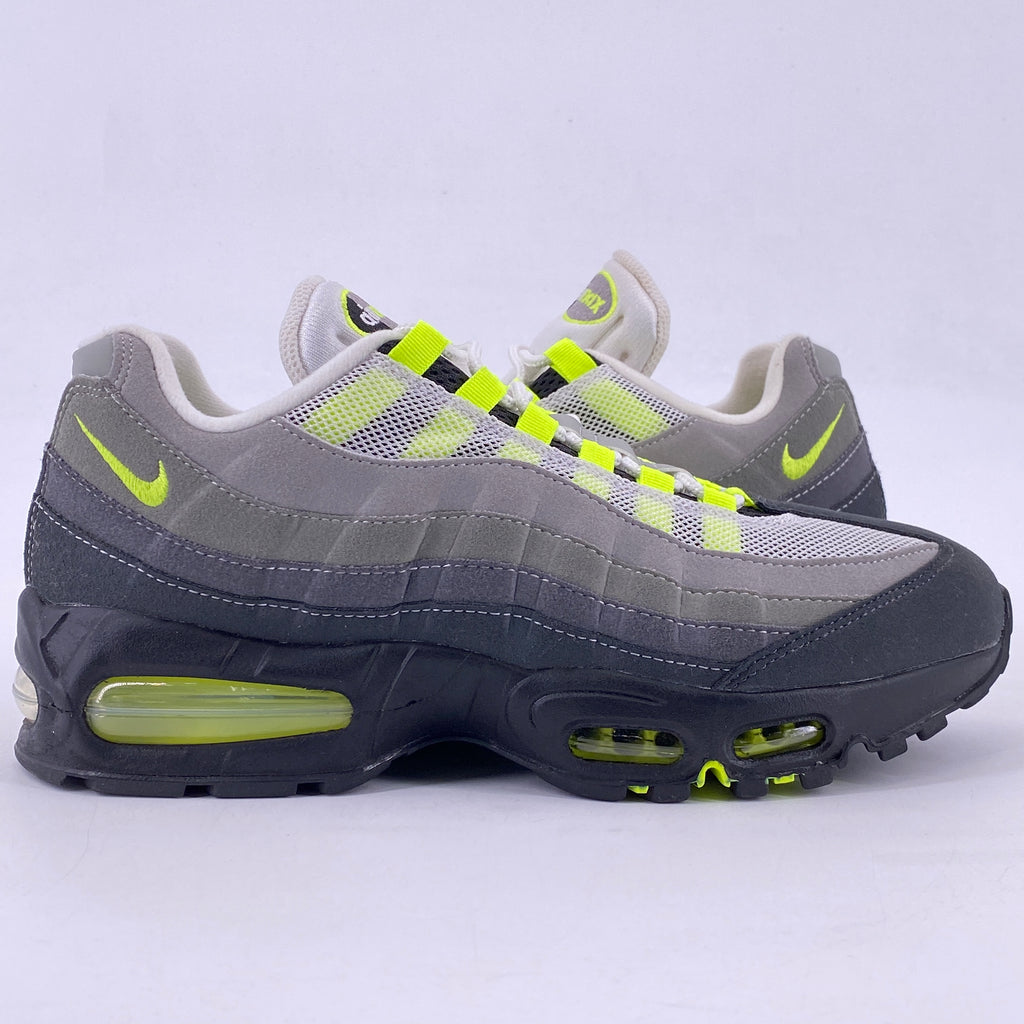 Nike Air Max 95 "Neon" 2024 Used Size 8.5