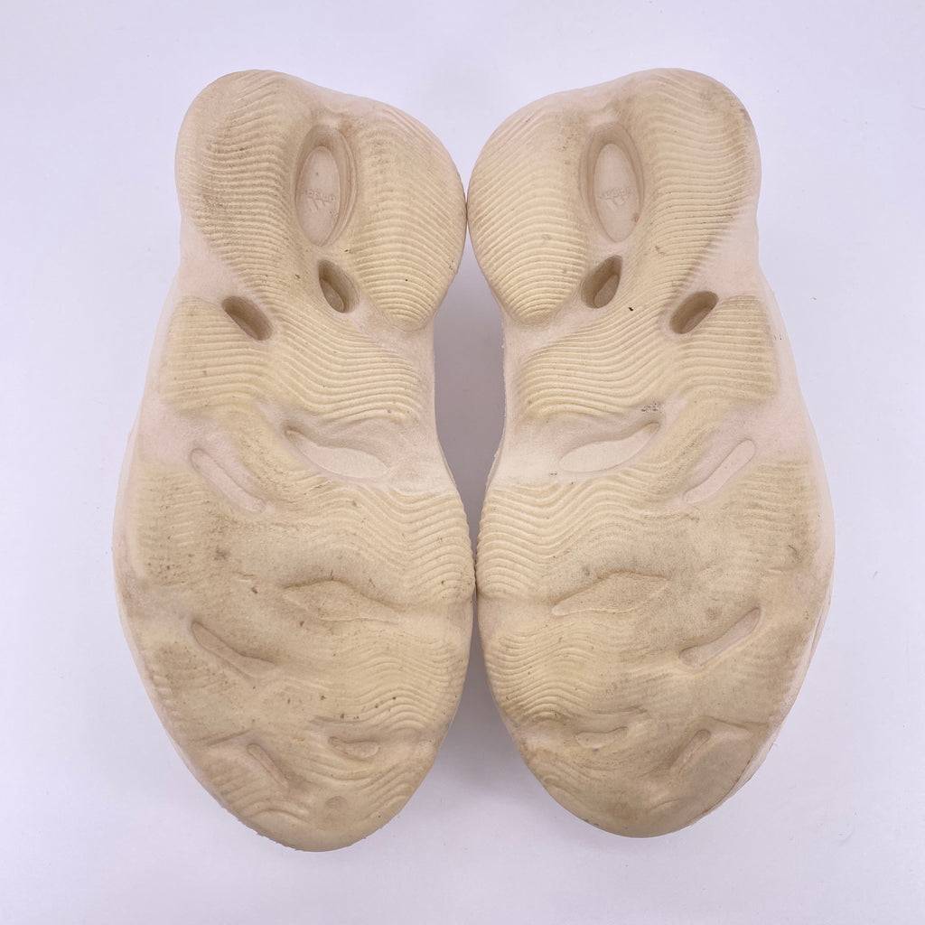 Yeezy Foam RNNR "Sand" 2021 Used Size 9