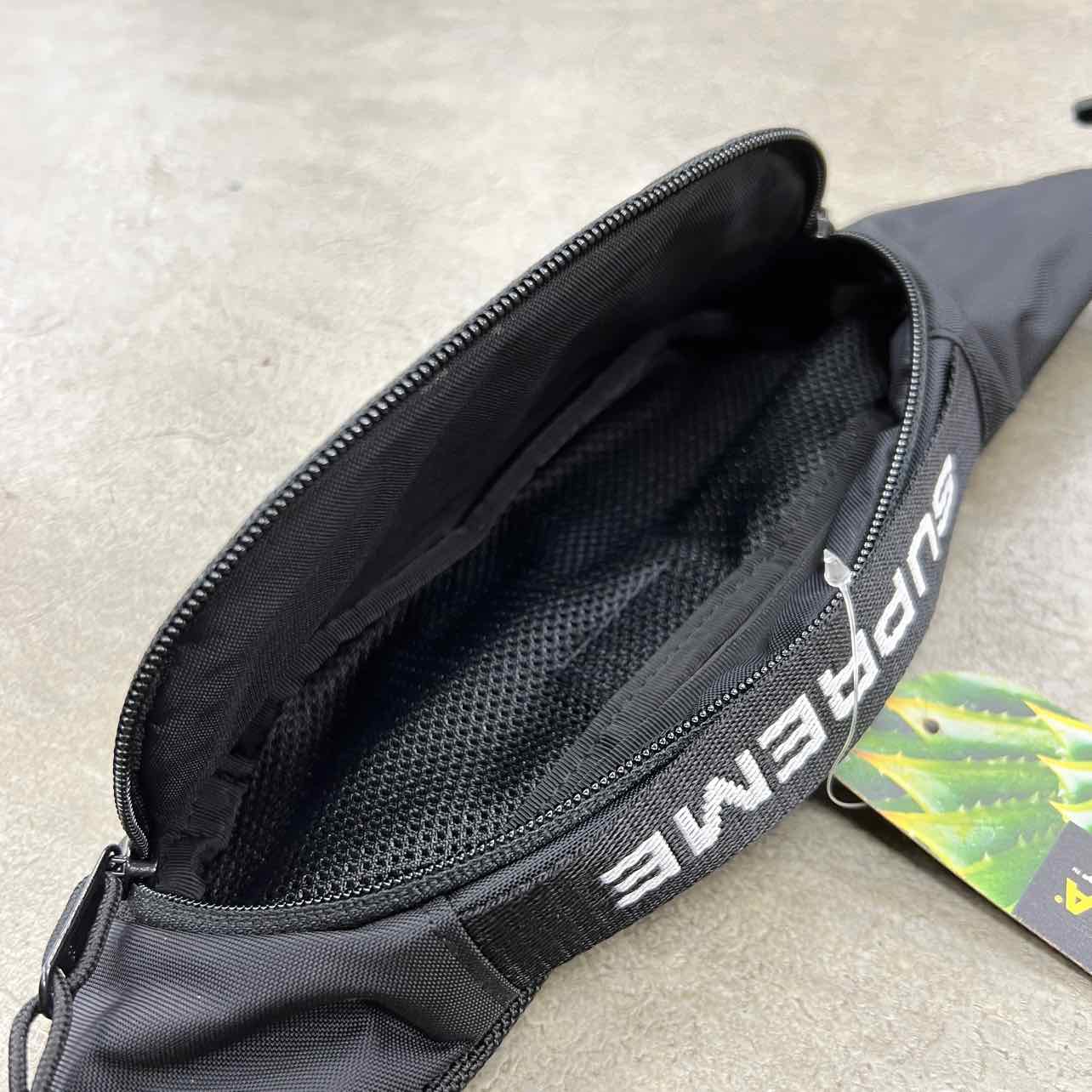 Supreme Waist Bag &quot;FW22&quot; New Black Size OS