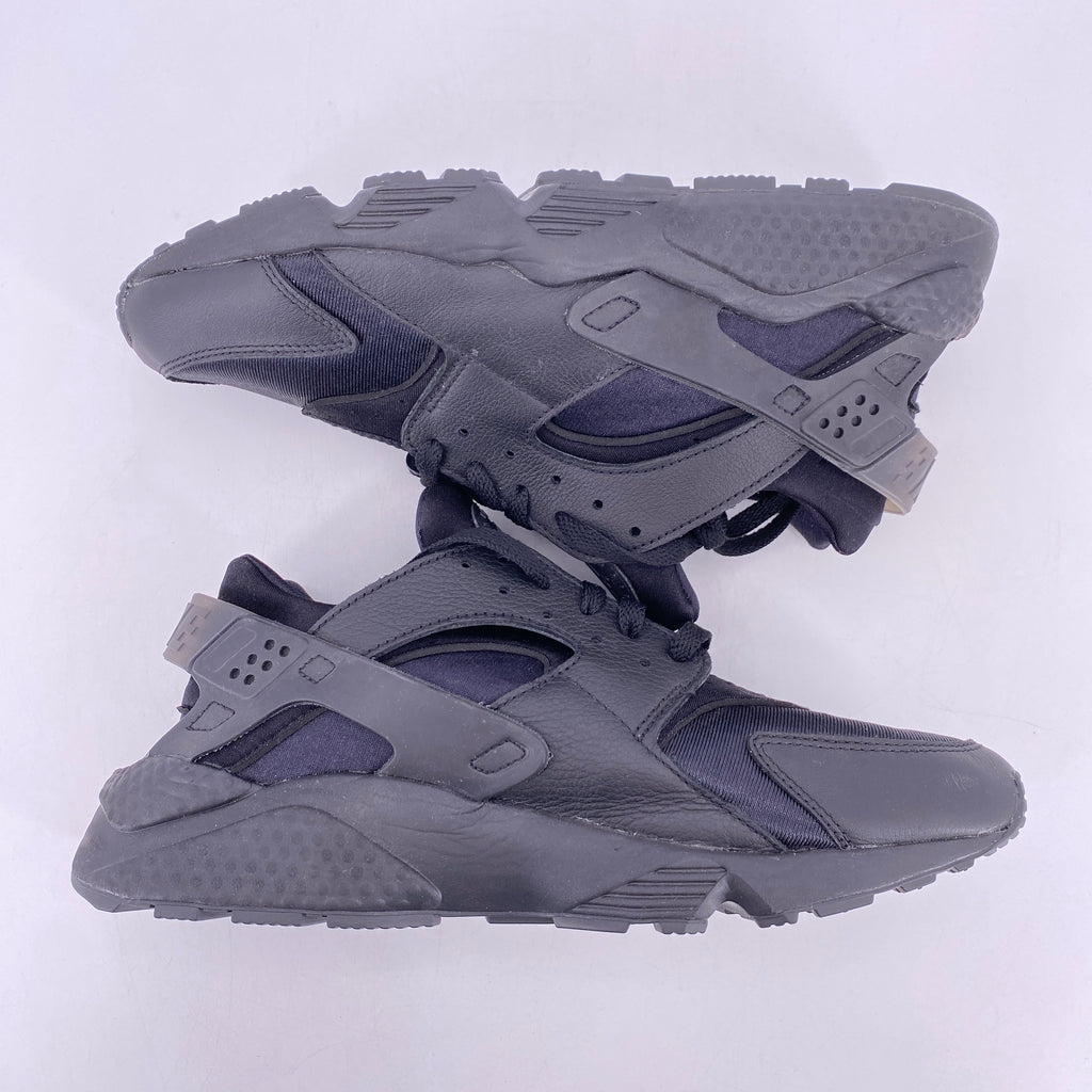Nike Air Huarache "Triple Black" 2021 Used Size 11