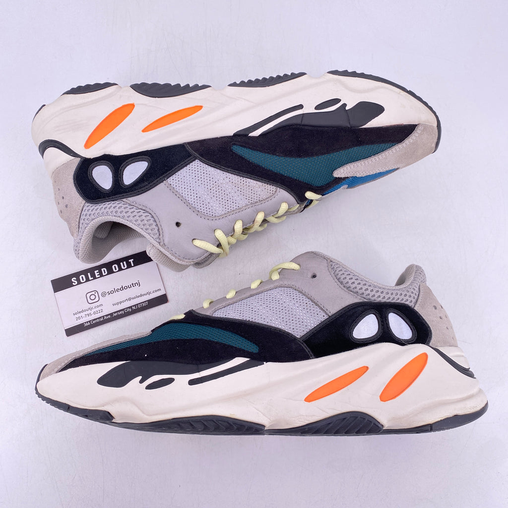 Yeezy 700 "Waverunner" 2017 Used Size 12