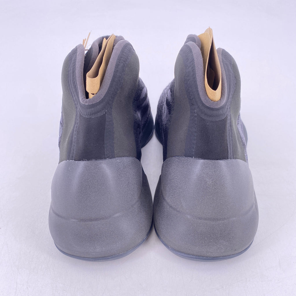 Yeezy QNTM "Onyx" 2021 New Size 11.5